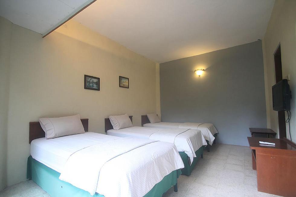 Hotel Villa Rawa Pening Pratama By Aparian Bandungan Ngoại thất bức ảnh